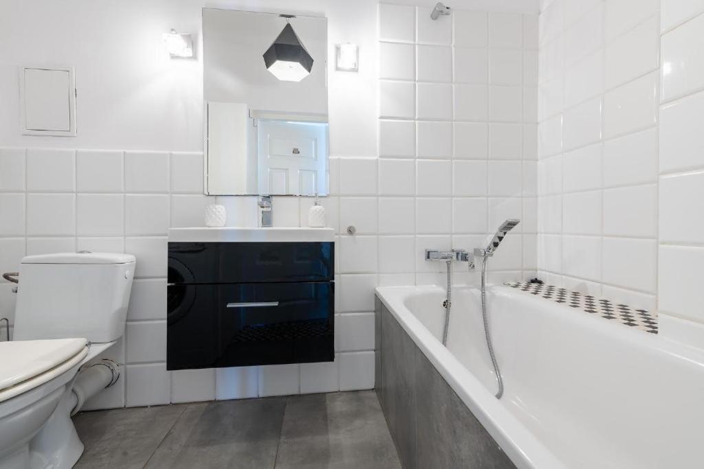 Wilcza 55 Prywatne Mieszkanie Z Oddzielna Sypialnia W Centrum 400M Od Dworca Centralnego Samodzielne Zameldowanie! Self Check-In System! Varšava Exteriér fotografie